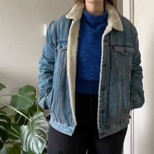 Levi’s sherpa trucker jacket
